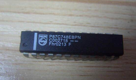 P87C748EBPNNXP Semiconductors